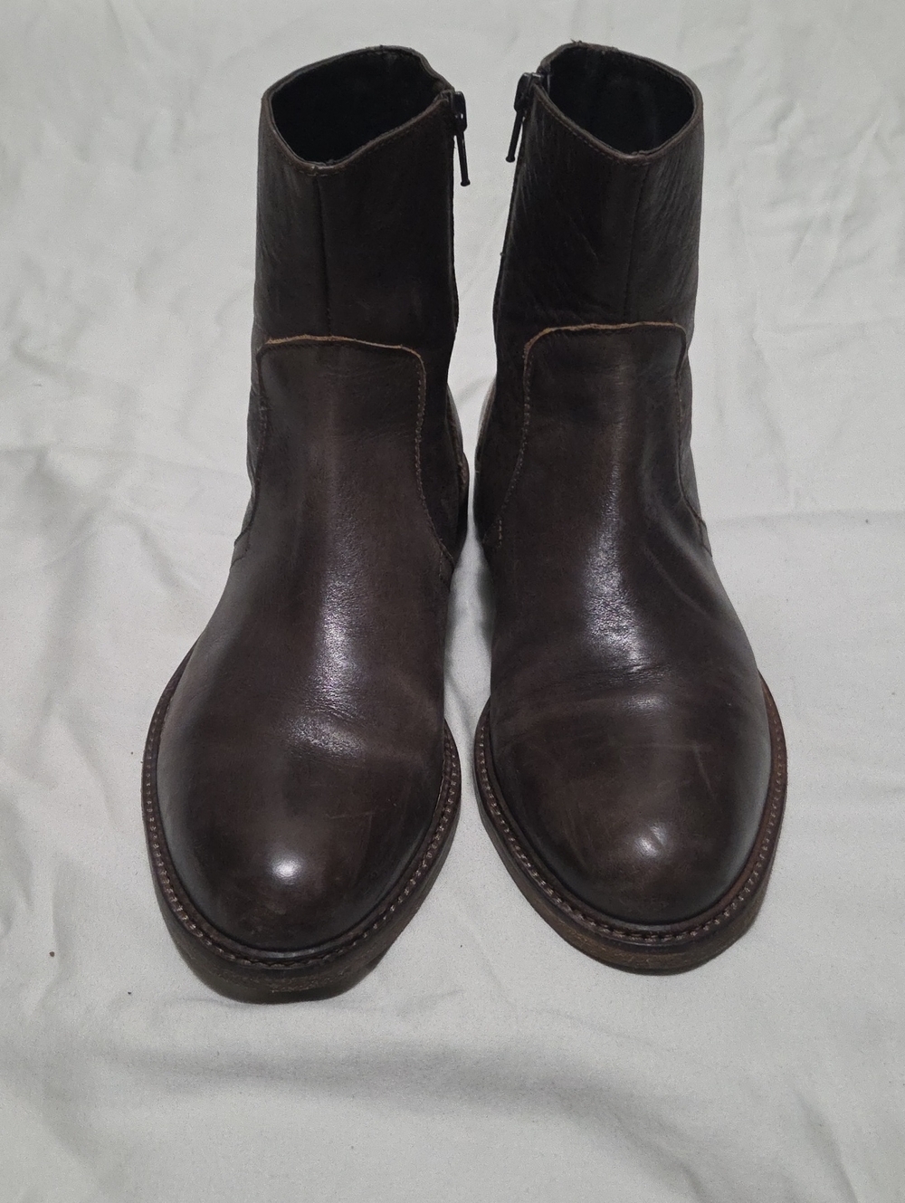 BOEMOS Men's Brown distressed Leather Zip Ankle Chelsea Boots.